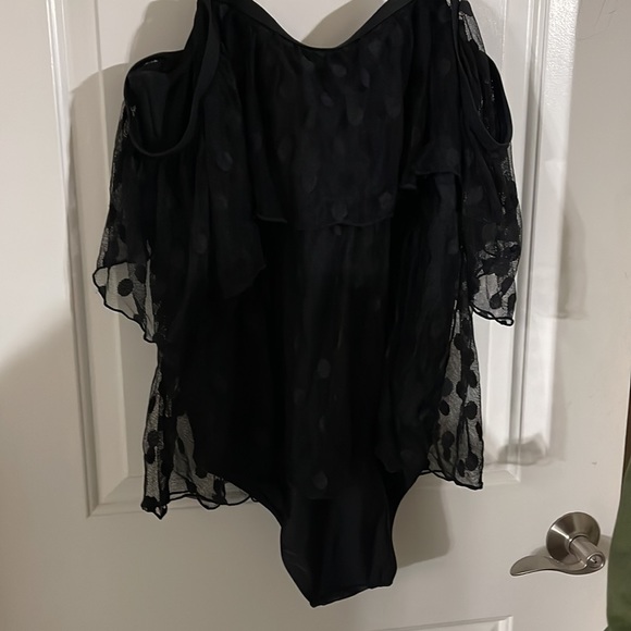 Bathing suit XL - Picture 2 of 3